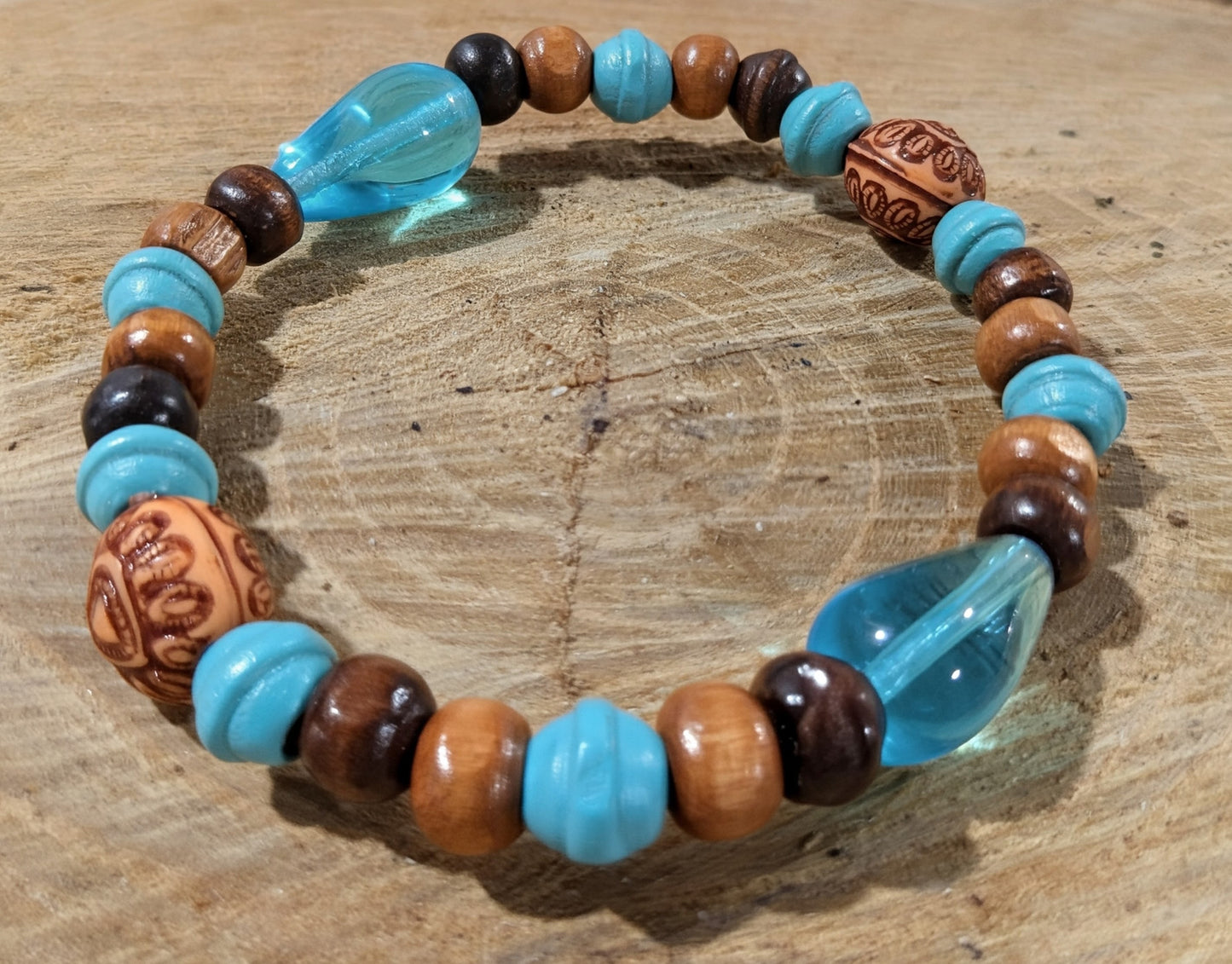 Teardrop stretchy bracelet